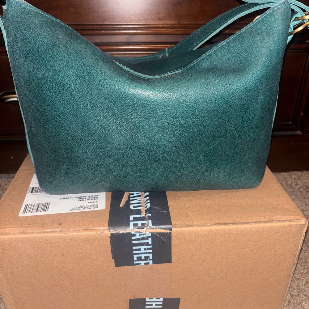 Portland Leather A/P Large Slouchy Shoulder Bag - Picture 2 of 6